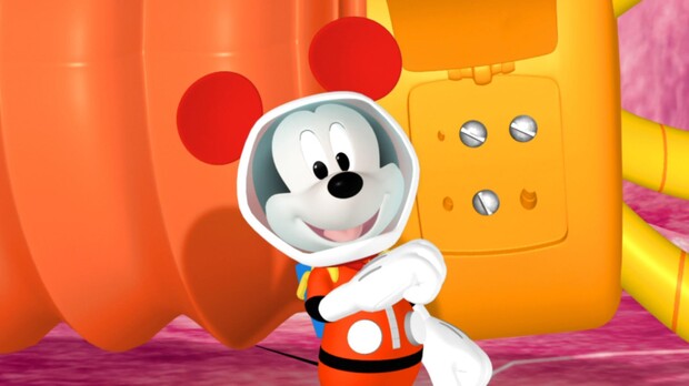 Detail Mickey Goofy On Mars Nomer 24