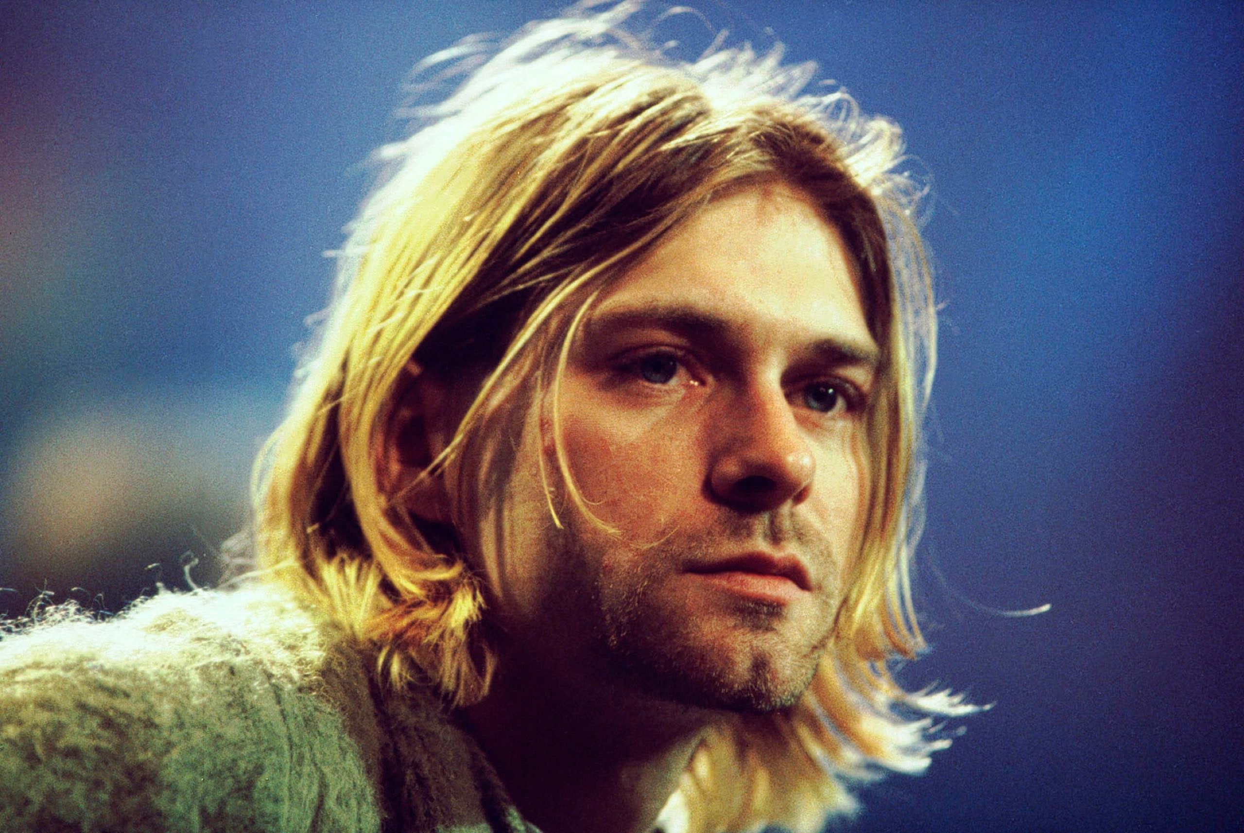 Download Kurt Cobain Foto Nomer 2