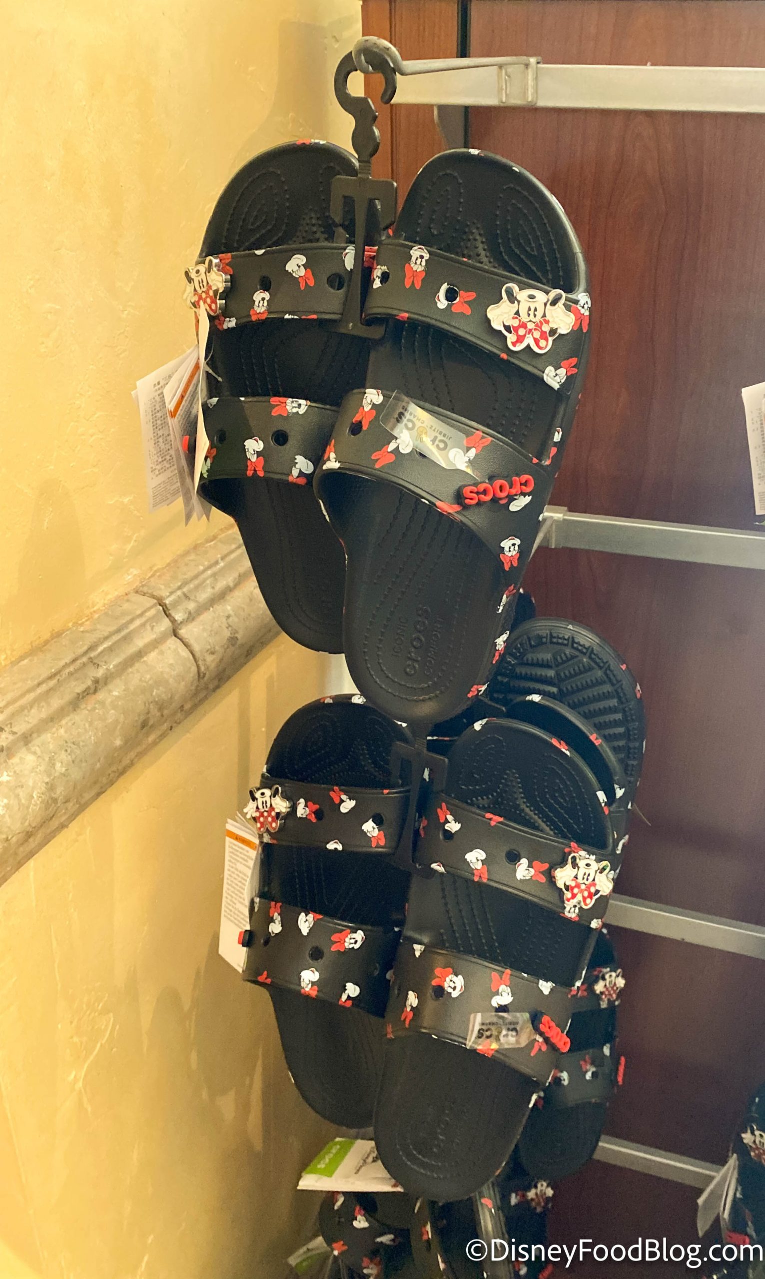 Detail Mickey Mouse Croc Sandals Nomer 51