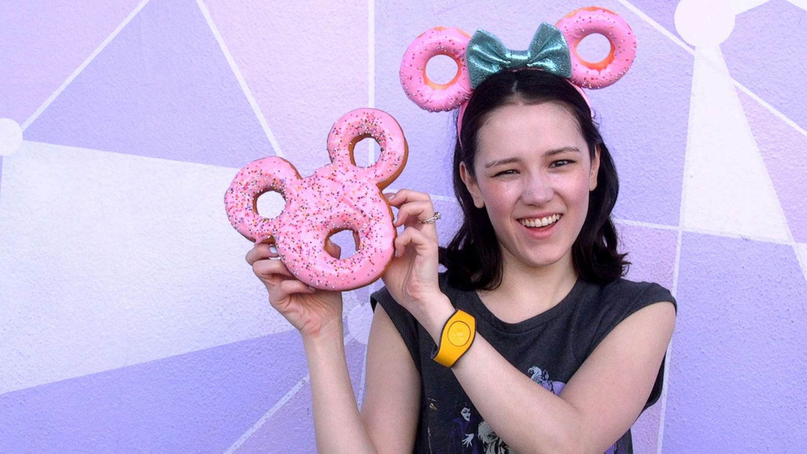 Detail Mickey Mouse Donut Ears Nomer 36