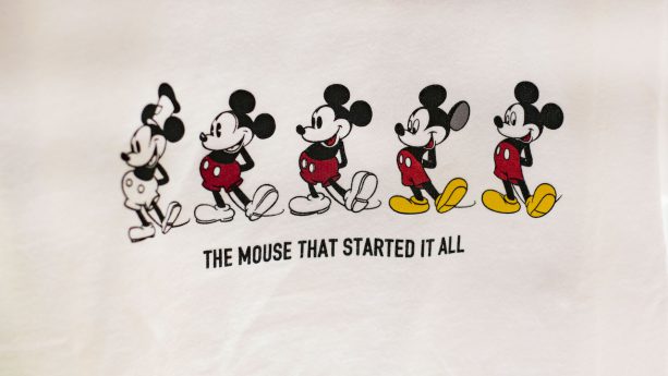 Detail Mickey Mouse First Design Nomer 17