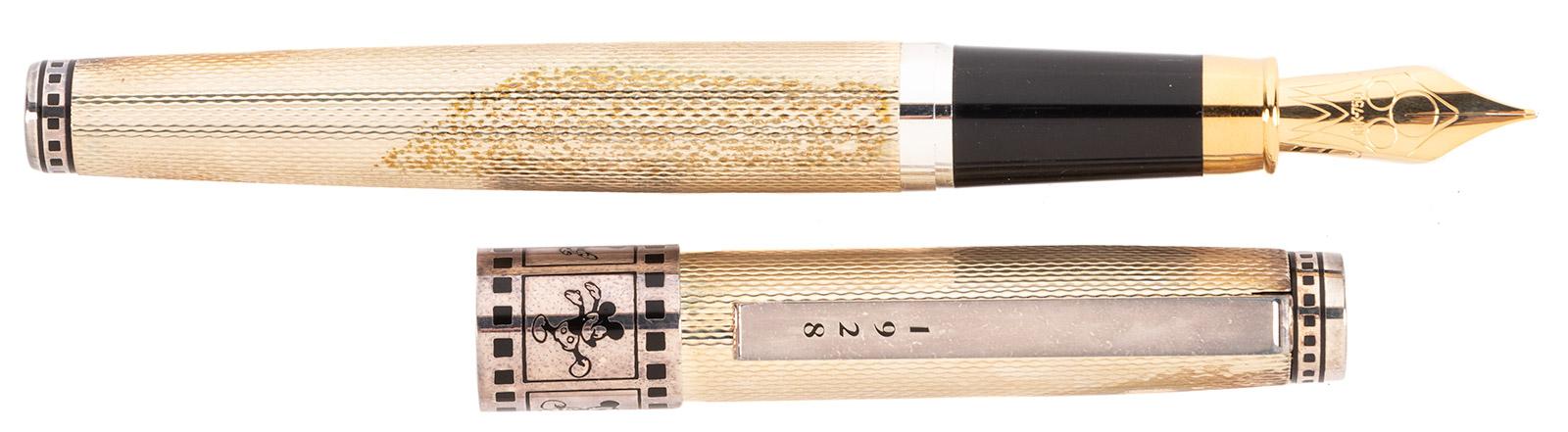 Detail Mickey Mouse Fountain Pen Nomer 36