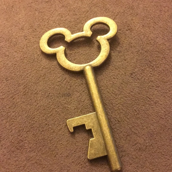 Detail Mickey Mouse Key Bottle Opener Nomer 31