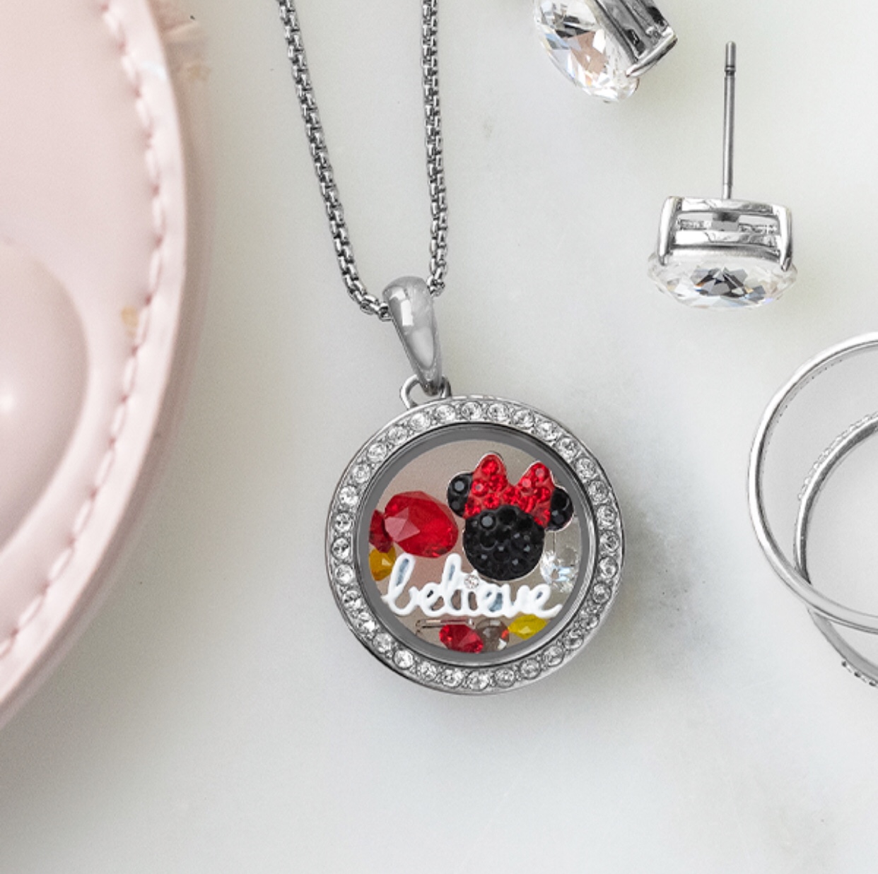 Detail Mickey Mouse Living Locket Nomer 50