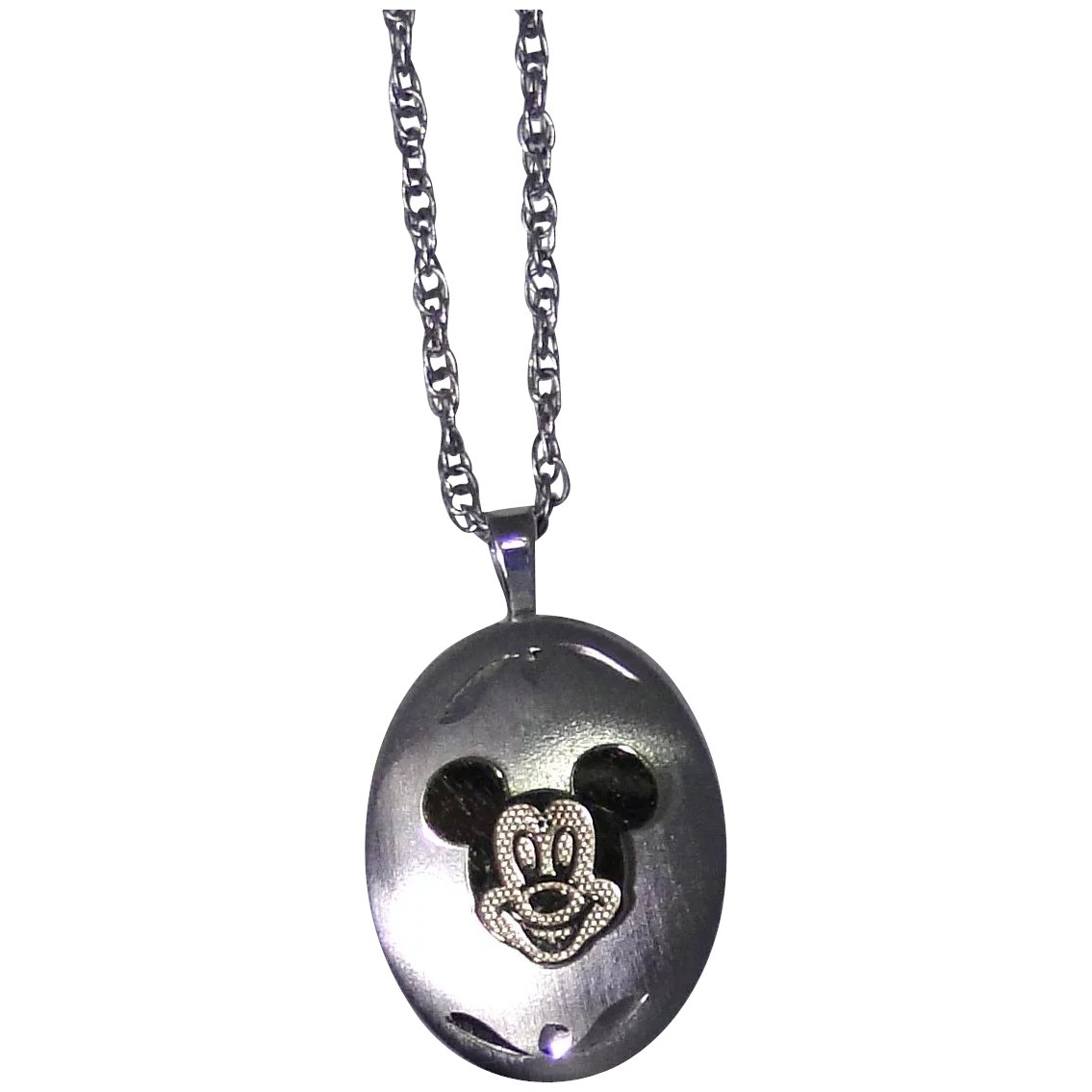 Detail Mickey Mouse Locket Nomer 11