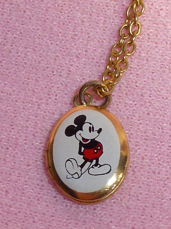 Detail Mickey Mouse Locket Nomer 5