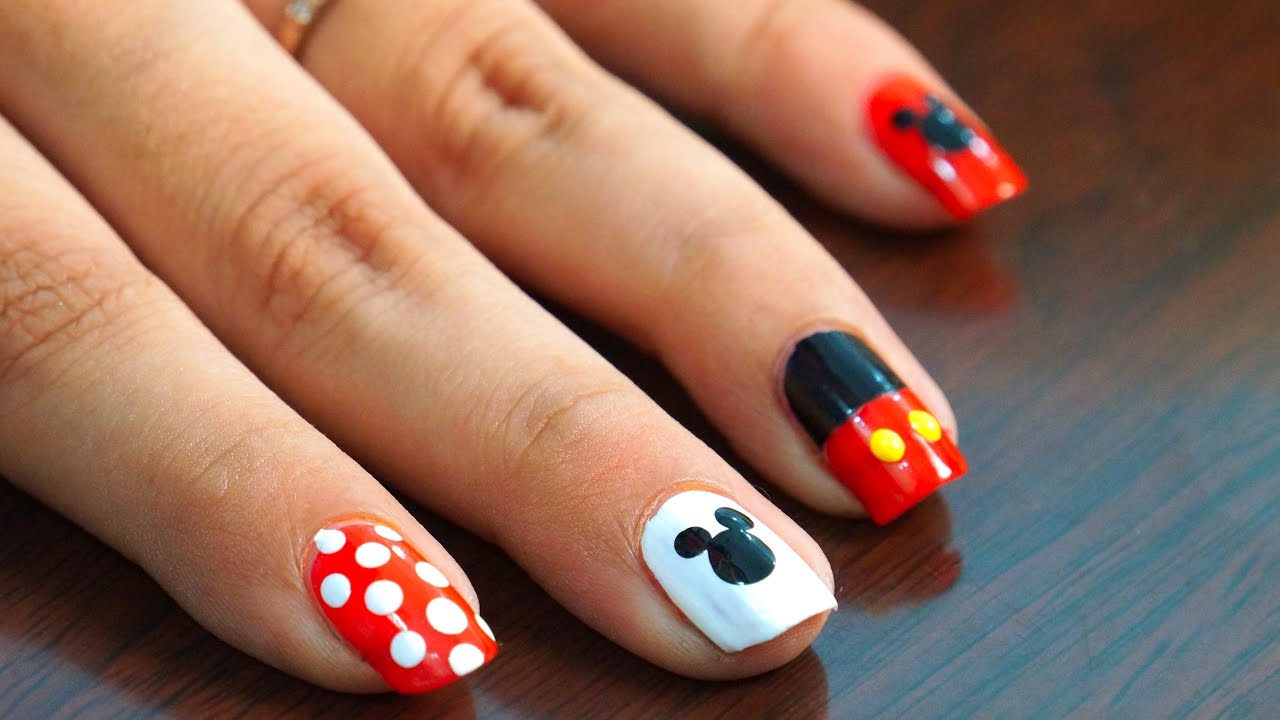 Detail Mickey Mouse Nails Design Nomer 2