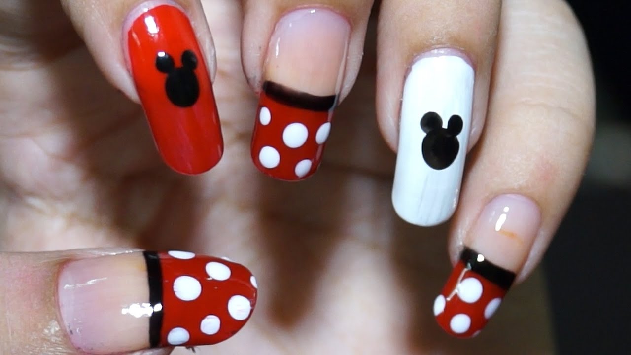 Detail Mickey Mouse Nails Design Nomer 39