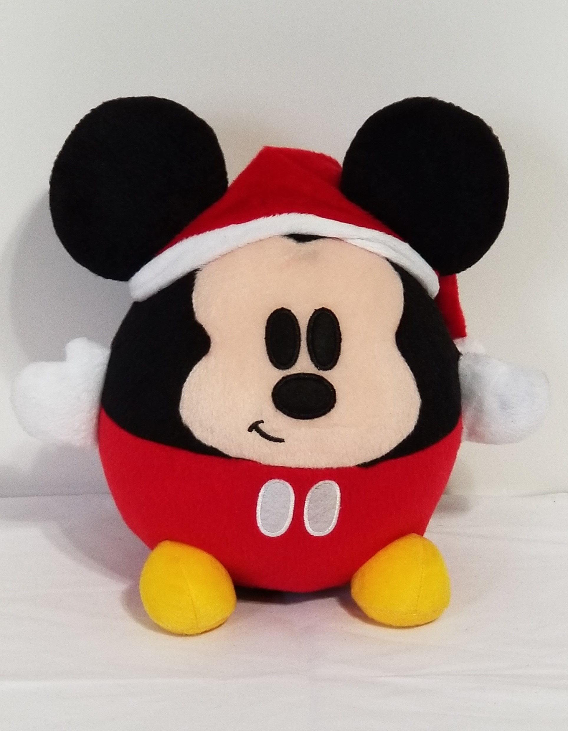 Detail Mickey Mouse Piggy Bank Nomer 24