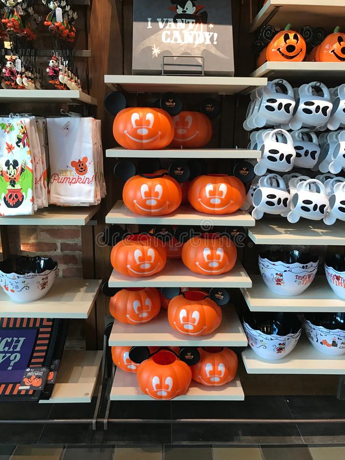 Detail Mickey Mouse Pumpkin Bucket Nomer 32