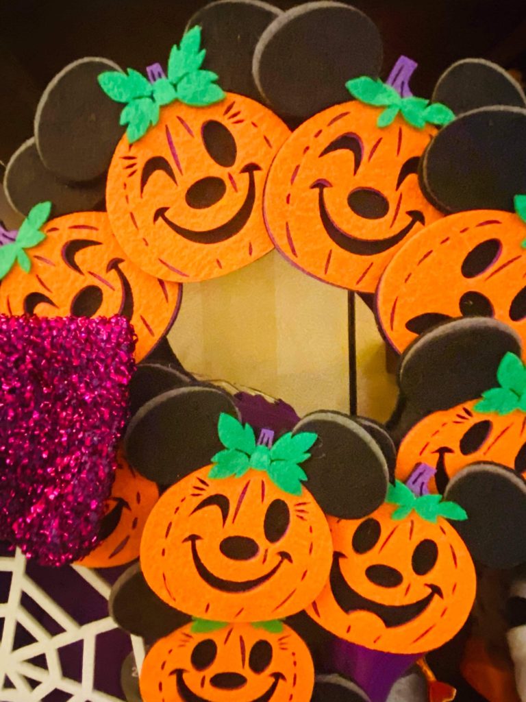 Detail Mickey Mouse Pumpkin Wreath Nomer 53