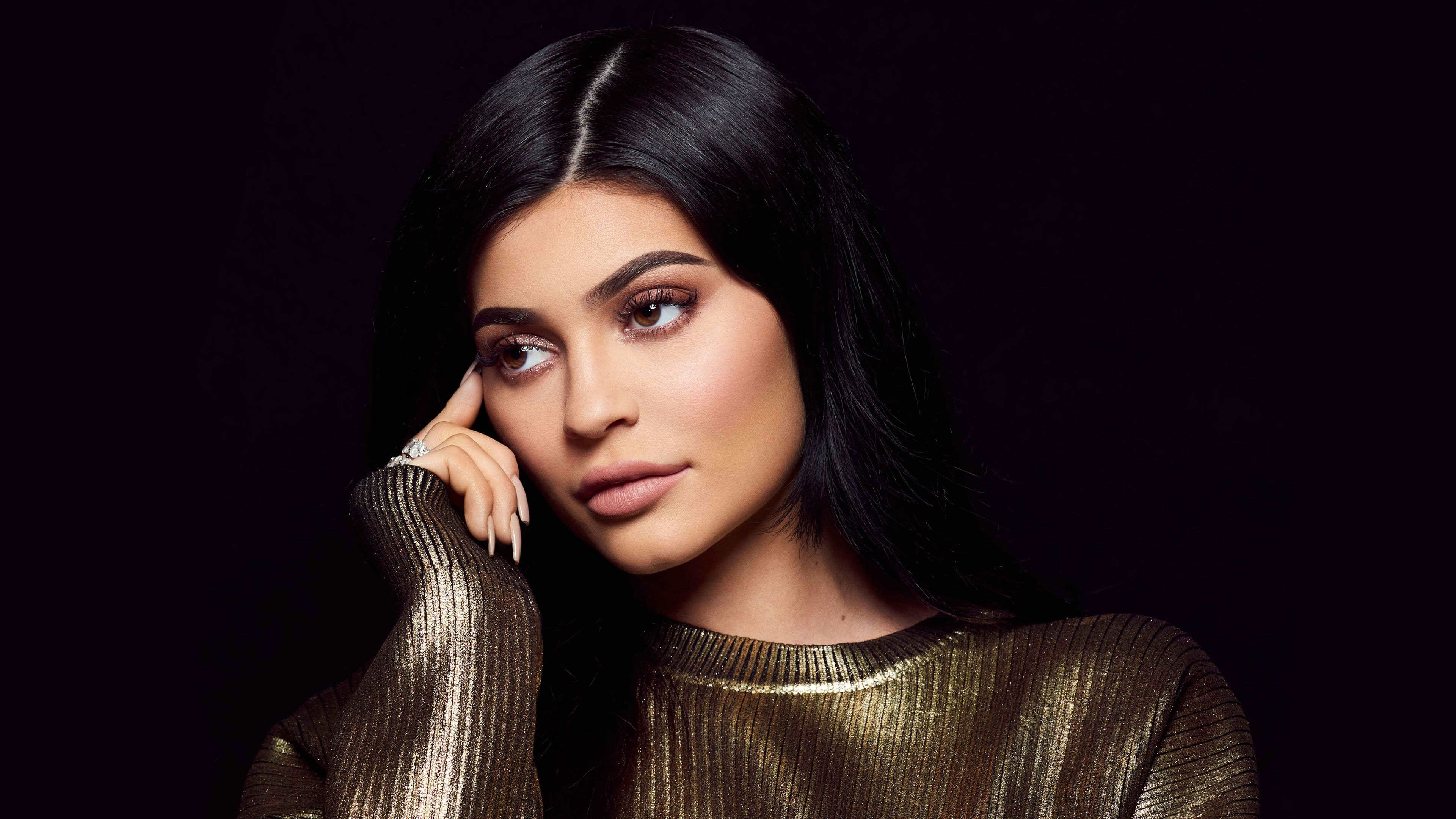 Kylie Jenner Desktop Wallpaper - KibrisPDR