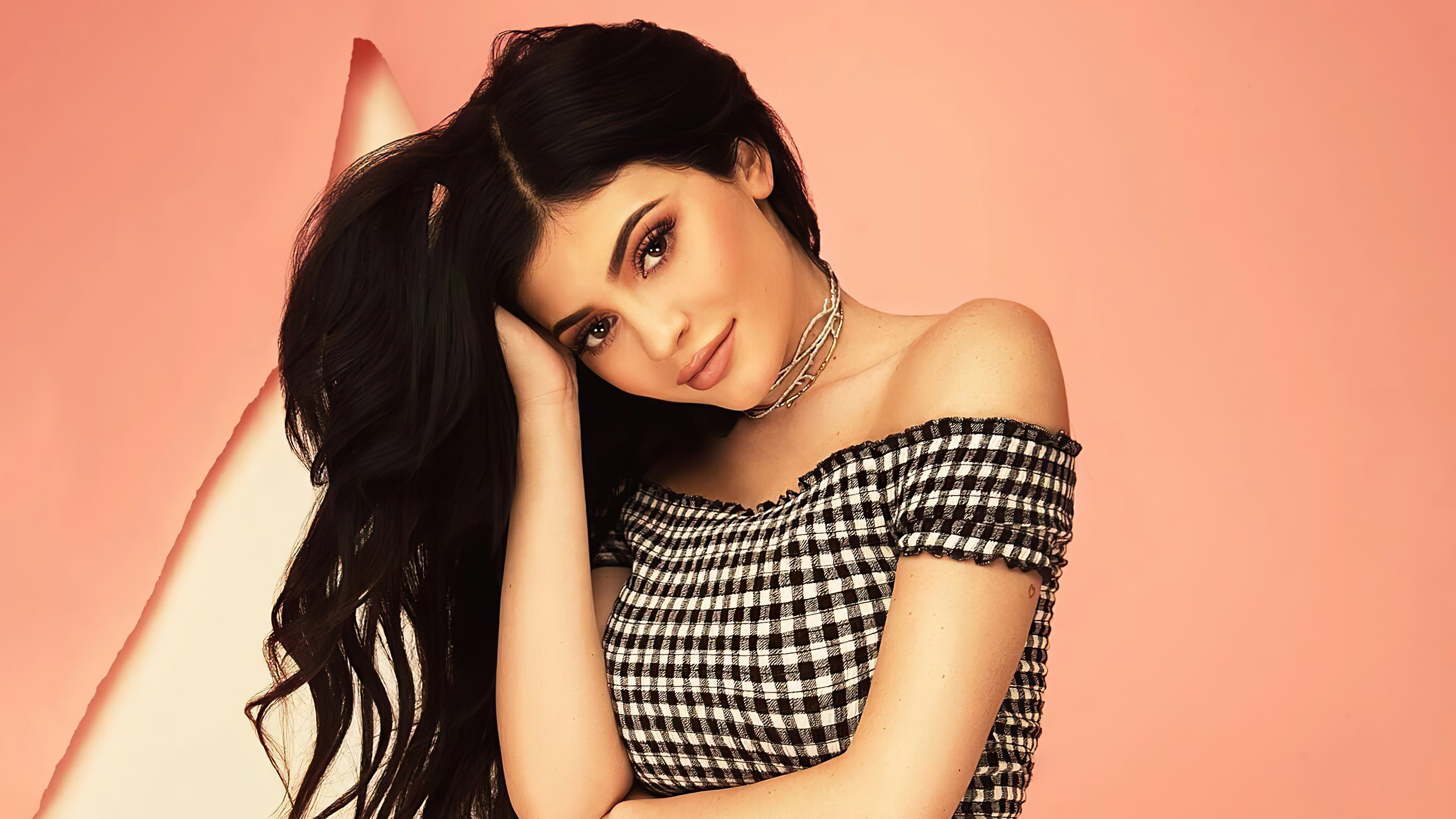 Detail Kylie Jenner Desktop Wallpaper Nomer 13