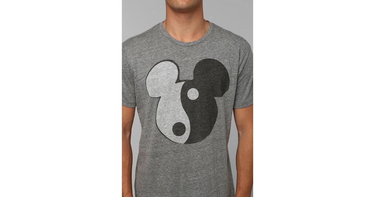 Detail Mickey Mouse Yin Yang Nomer 27
