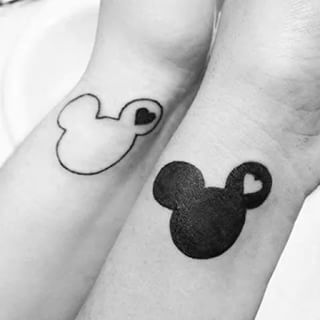 Detail Mickey Mouse Yin Yang Nomer 34