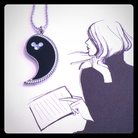 Detail Mickey Mouse Yin Yang Nomer 44