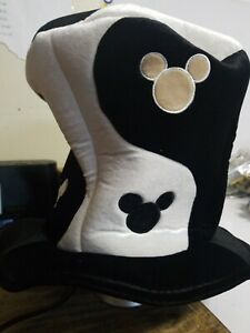 Detail Mickey Mouse Yin Yang Nomer 53