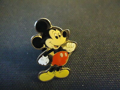 Detail Mickey Pointing Nomer 33