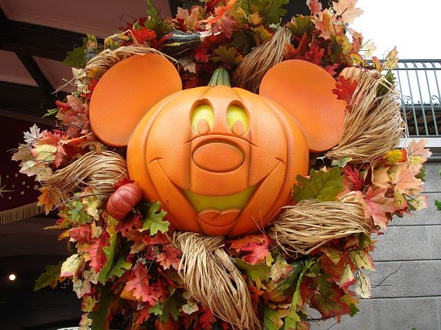 Mickey Pumpkin Wreath - KibrisPDR