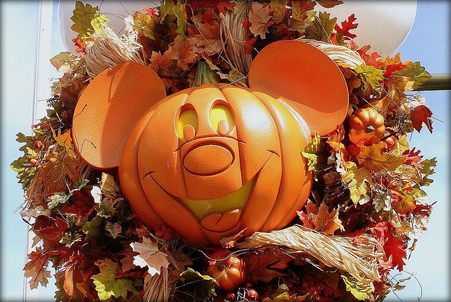 Detail Mickey Pumpkin Wreath Nomer 36