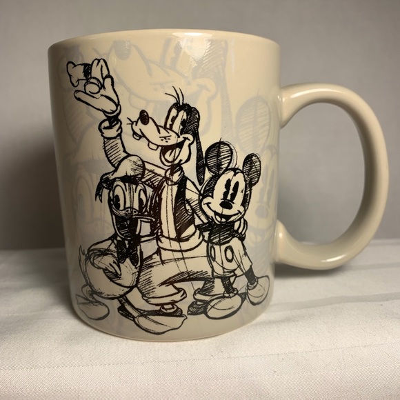 Detail Mickey Sketch Mug Nomer 28