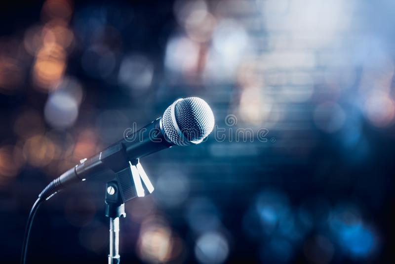 Detail Microphone Images Free Nomer 21