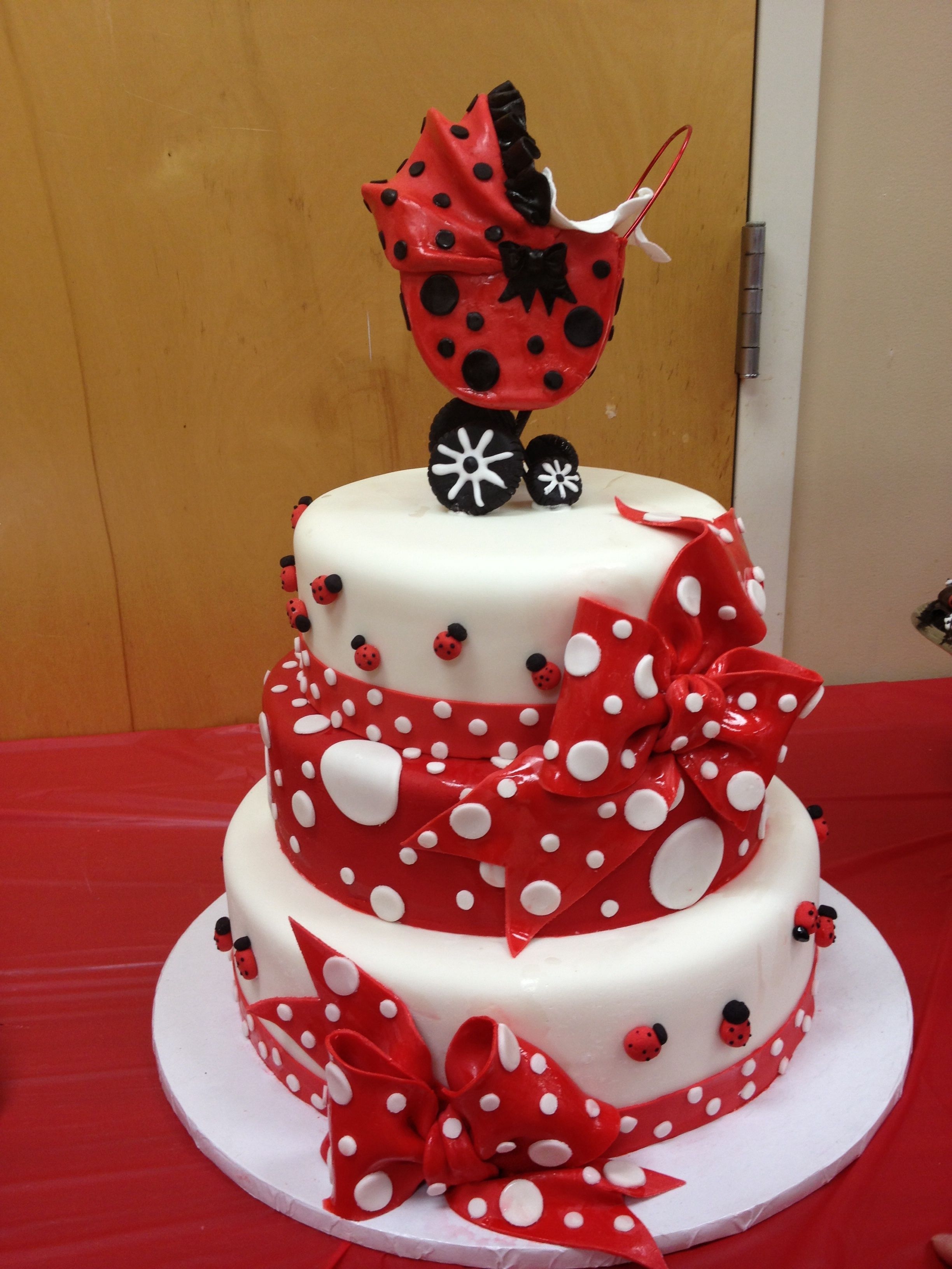 Detail Ladybug Baby Shower Cakes Pictures Nomer 17