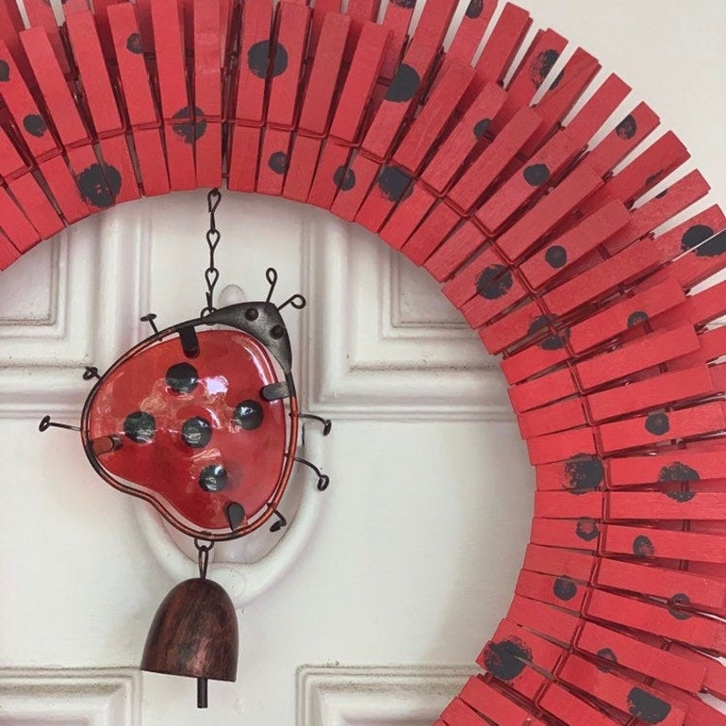 Detail Ladybug Clothespin Wreath Nomer 41