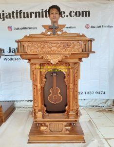 Detail Mimbar Gereja Katolik Nomer 23