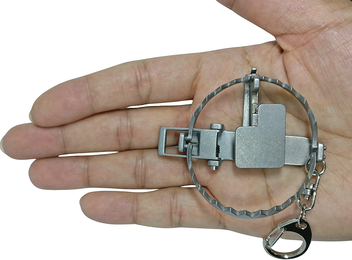 Detail Mini Bear Trap Keychain Nomer 11