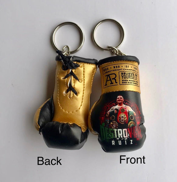 Detail Mini Boxing Gloves Keychain Nomer 37