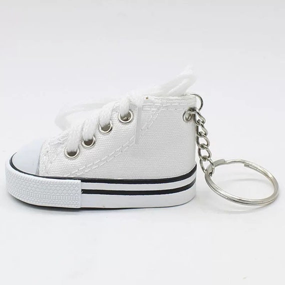 Detail Mini Converse Keychain Nomer 24