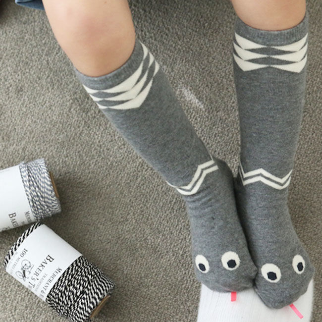 Detail Mini Dressing Raccoon Socks Nomer 16