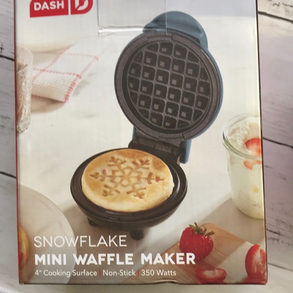 Detail Mini Snowflake Waffle Maker Nomer 24