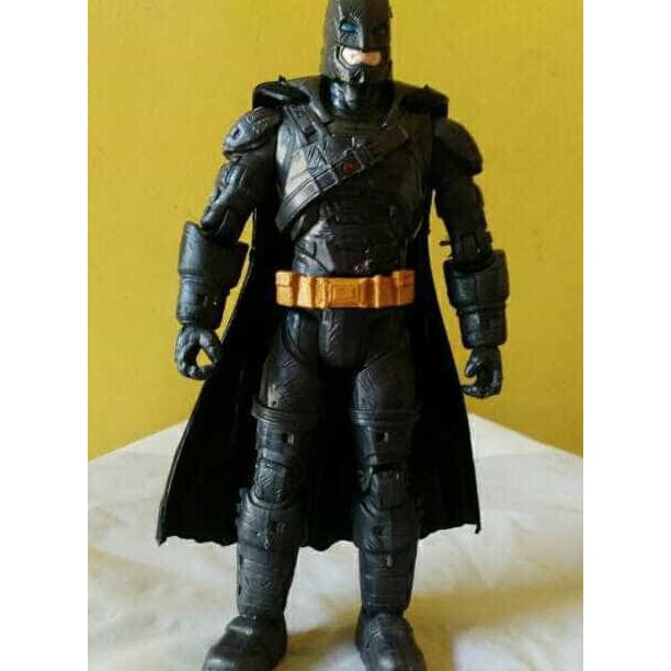 Detail Miniatur Batman Nomer 28