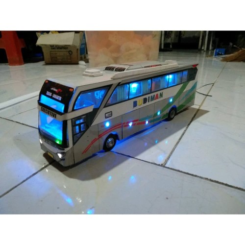 Detail Miniatur Bus Murah Nomer 5