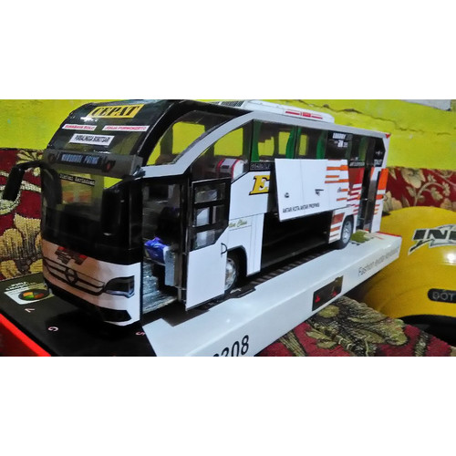 Detail Miniatur Bus Murah Nomer 46