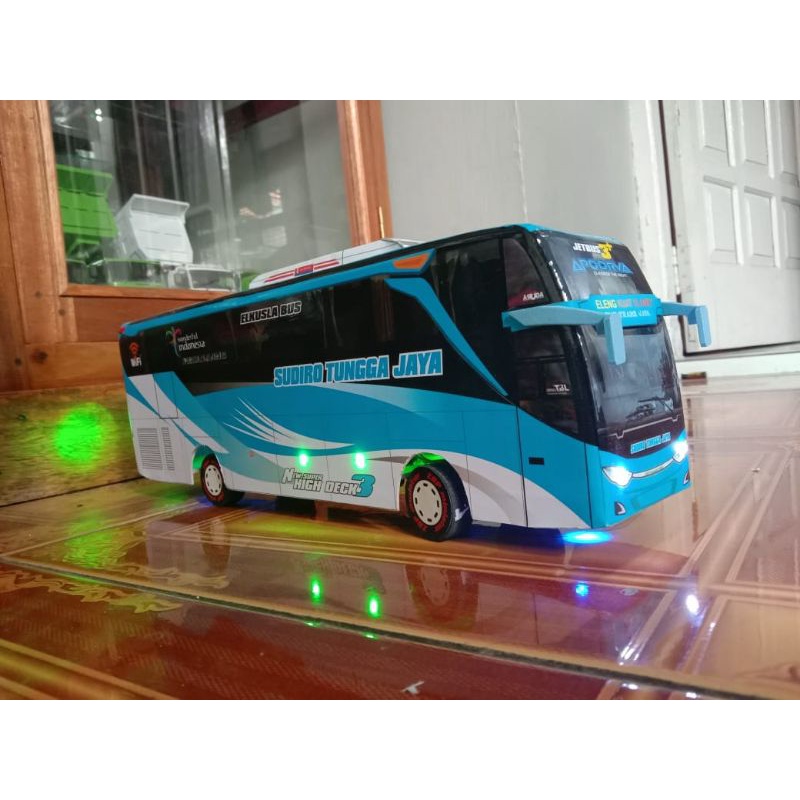 Detail Miniatur Bus Murah Nomer 50