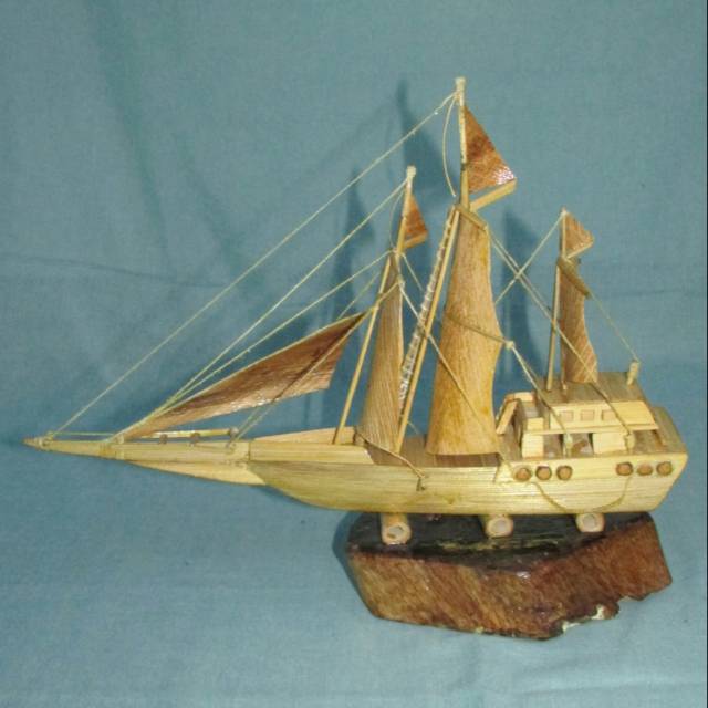 Detail Miniatur Kapal Dari Kayu Sederhana Nomer 39