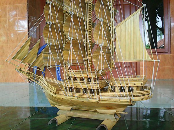 Detail Miniatur Kapal Layar Dari Bambu Nomer 31