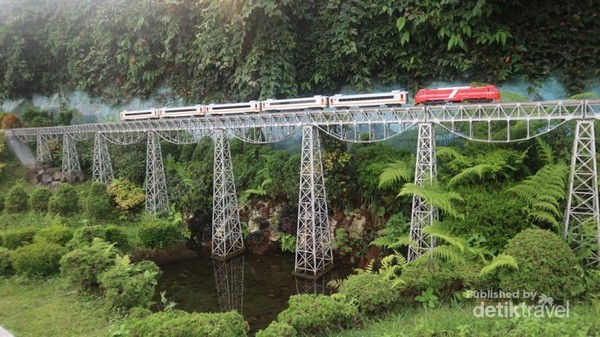 Detail Miniatur Kereta Api Di Bandung Nomer 40