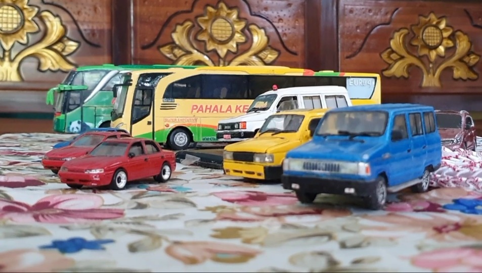 Detail Miniatur Mobil Keren Nomer 34