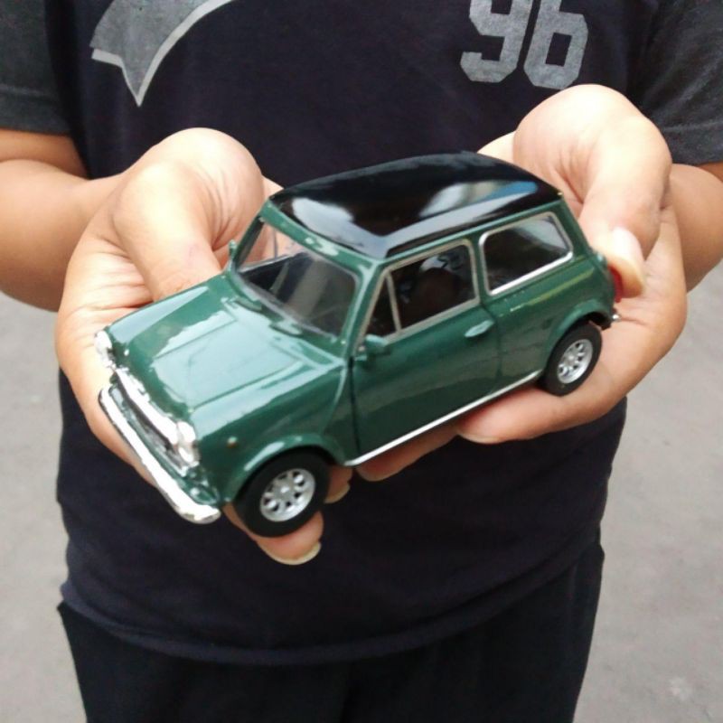 Detail Miniatur Mobil Klasik Nomer 10