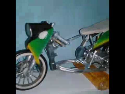 Detail Miniatur Motor Drag Race Nomer 23