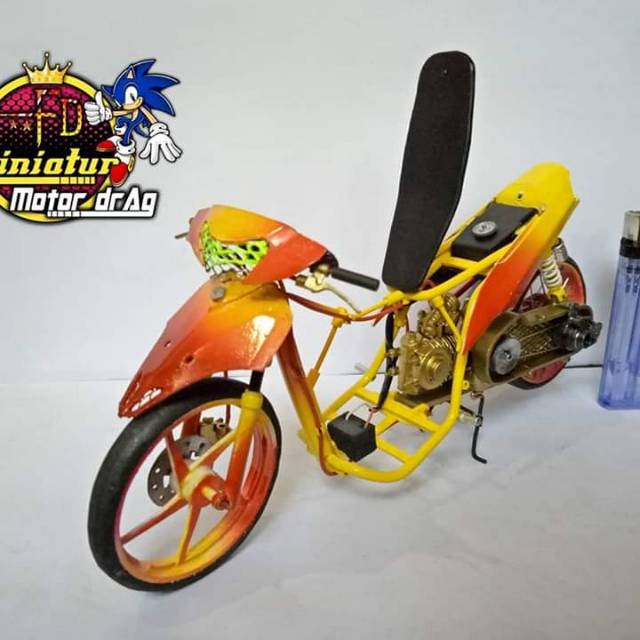 Detail Miniatur Motor Drag Race Nomer 35