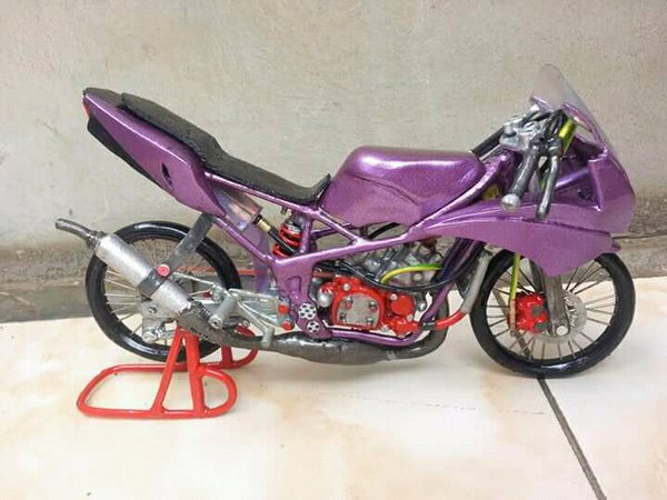 Detail Miniatur Motor Ninja Nomer 6