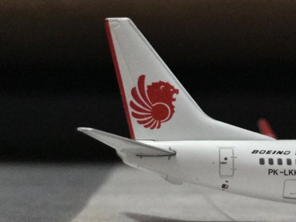Detail Miniatur Pesawat Lion Air Nomer 42