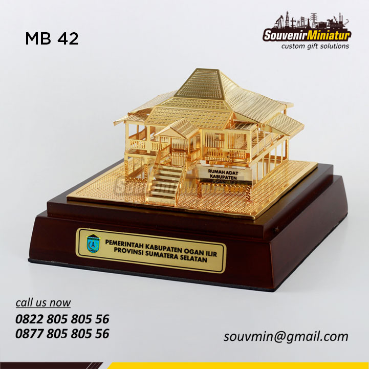 Detail Miniatur Rumah Adat Nomer 7