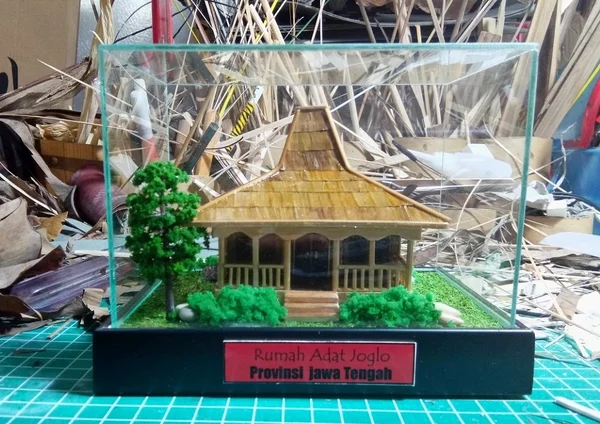 Detail Miniatur Rumah Adat Di Indonesia Nomer 27