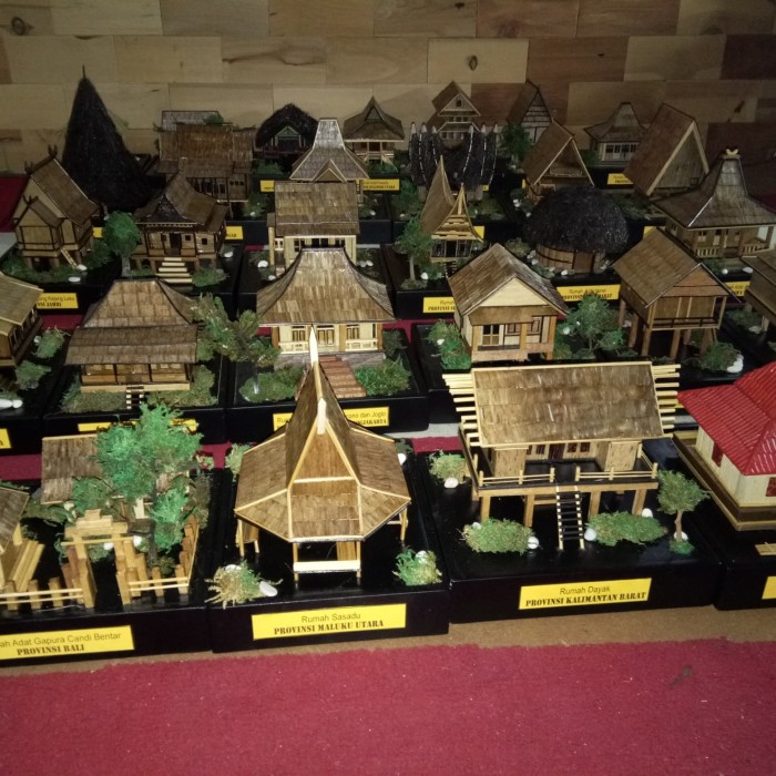 Detail Miniatur Rumah Adat Di Indonesia Nomer 4